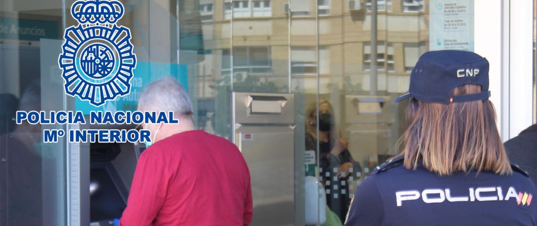 Un agente de Policía Nacional
Un agente de Policía Nacional