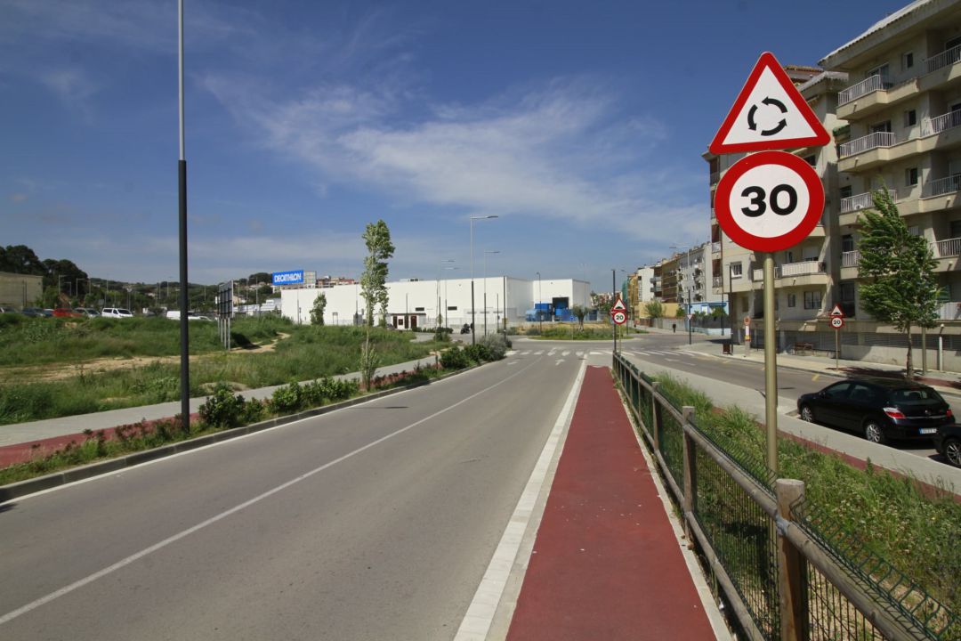 Una via de Blanes limitada ja a 30km per hora Una via de Blanes limitada ja a 30km per hora