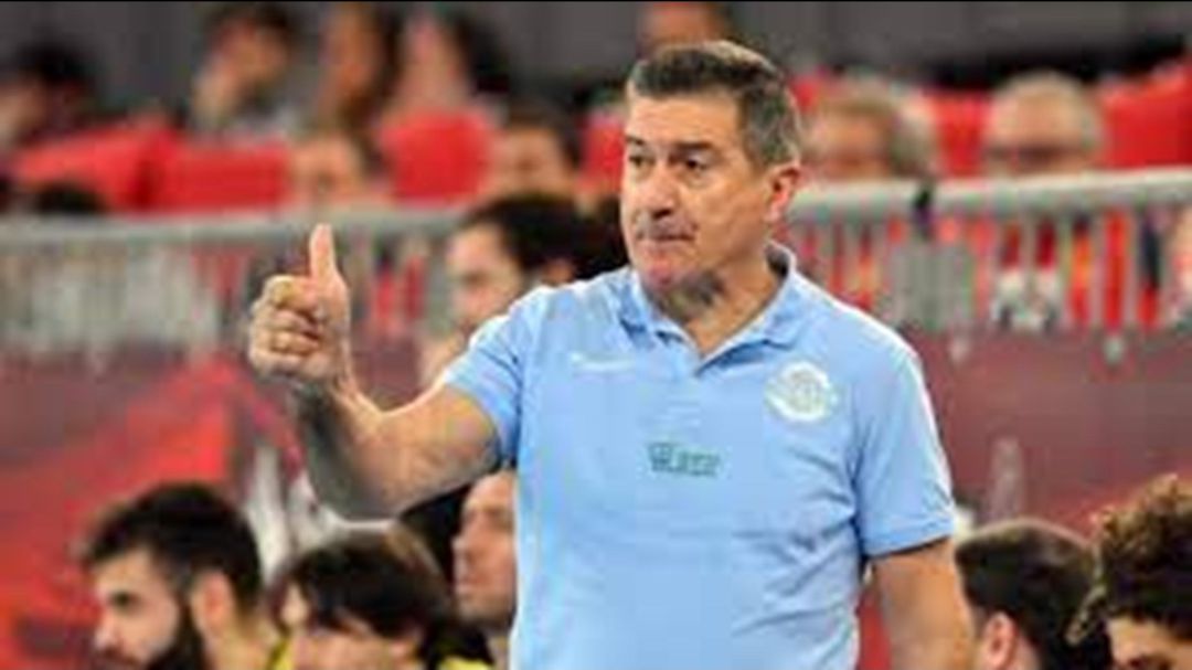 Manolo Cadenas ya cuenta con 17 jugadores de cara a la póxima temporada Manolo Cadenas ya cuenta con 17 jugadores de cara a la póxima temporada