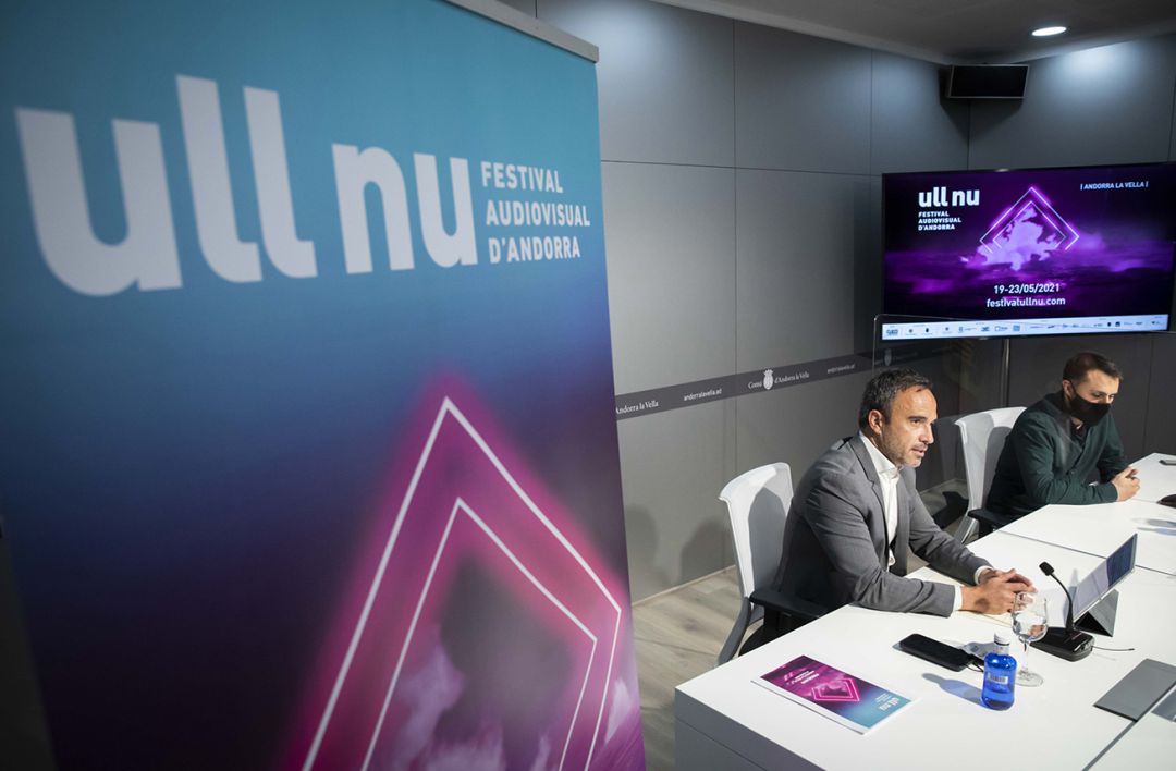 El conseller d'Esports i Joventut del comú d'Andorra la Vella, Alain Cabanes, i el director del Festival Ull Nu, Hèctor Mas, durant la presentació. El conseller d'Esports i Joventut del comú d'Andorra la Vella, Alain Cabanes, i el director del Festival Ull Nu, Hèctor Mas, durant la presentació.