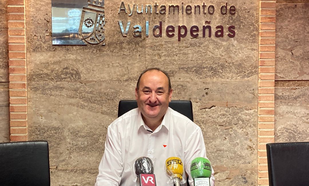 Imagen de Gregorio Sánchez Yébenes, minutos antes de anunciar su retirada de la vida política Imagen de Gregorio Sánchez Yébenes, minutos antes de anunciar su retirada de la vida política