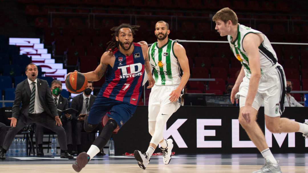 Henry en el partido contra el Joventut. Henry en el partido contra el Joventut.