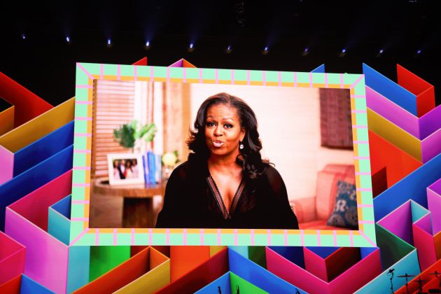Michelle Obama apareció durante la gala para entregar uno de los premios. Michelle Obama apareció durante la gala para entregar uno de los premios.