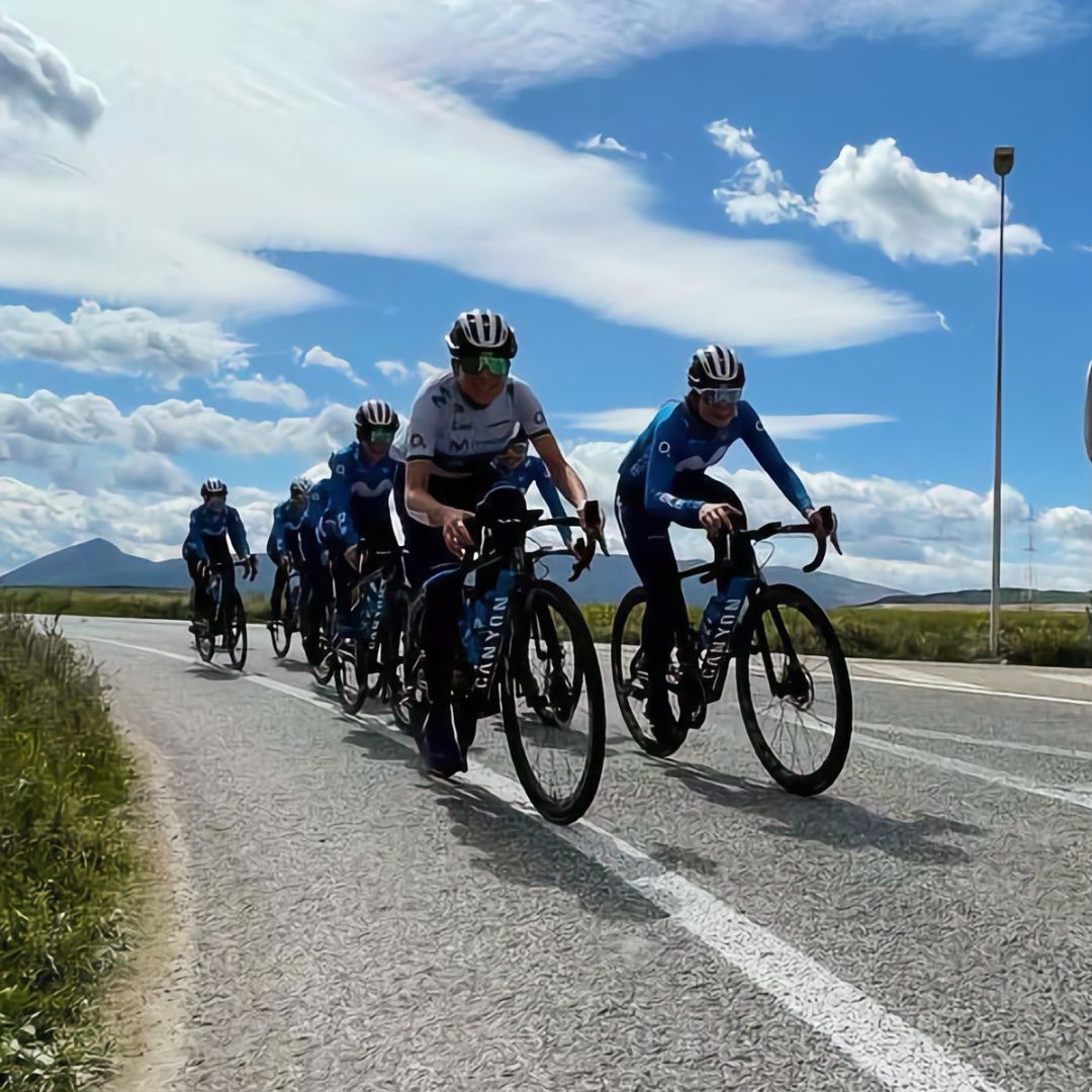 Van Vleuten entrenando con el Movistar ya en Navarra Van Vleuten entrenando con el Movistar ya en Navarra