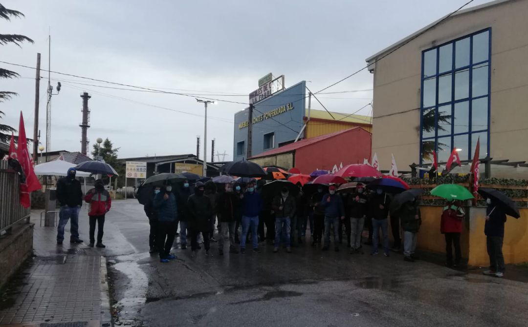 Segundo día de huelga indefinida Segundo día de huelga indefinida