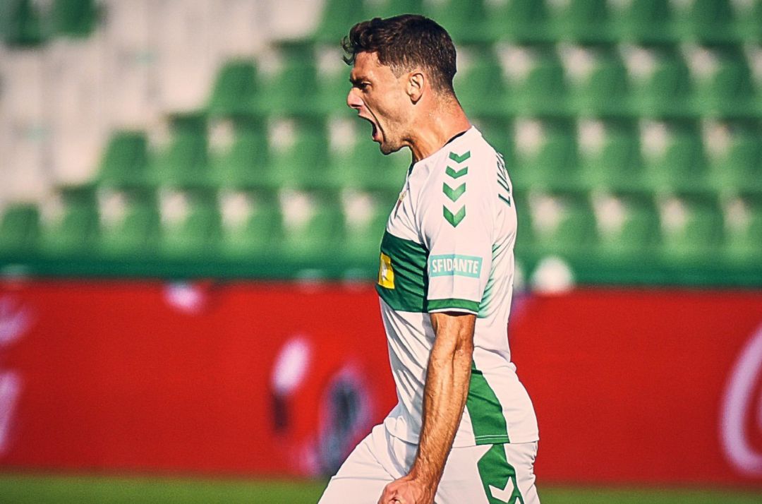 Lucas Boyé celebra uno de sus goles con el Elche Lucas Boyé celebra uno de sus goles con el Elche