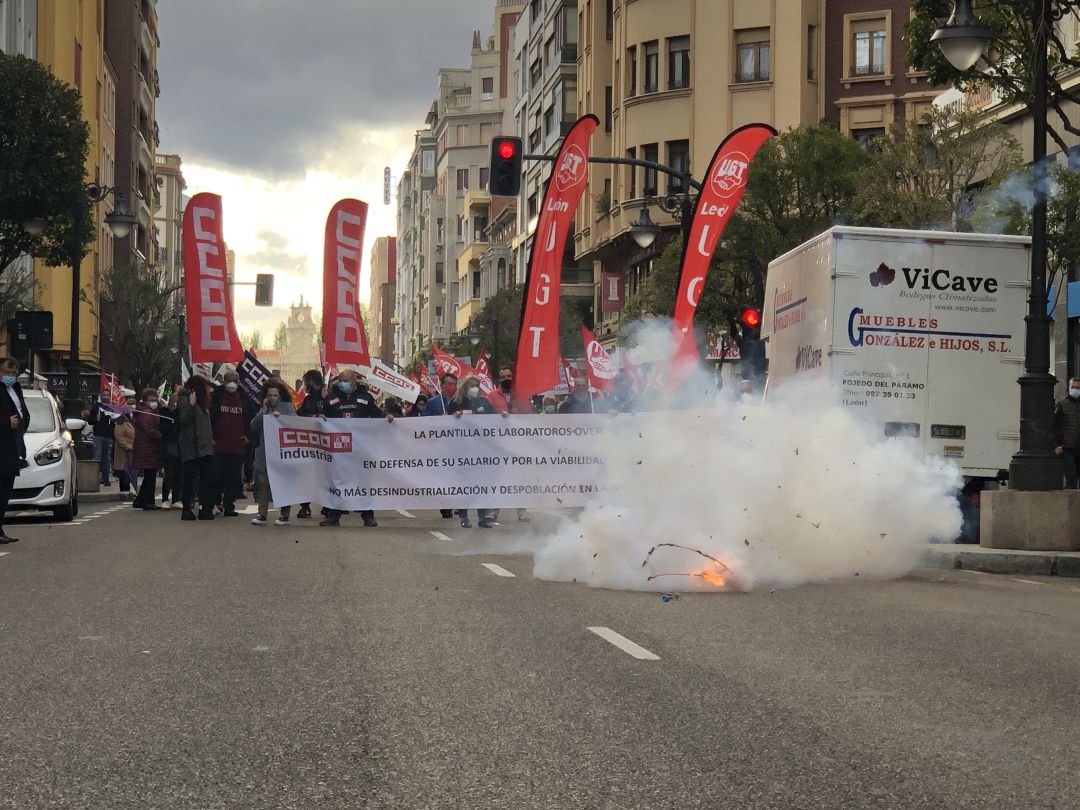 Cabecera de la manifestación en defensa del empleo en Ovejero Cabecera de la manifestación en defensa del empleo en Ovejero