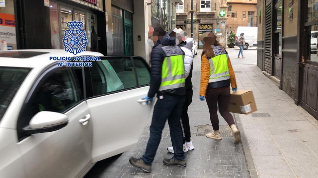 Operación policial contra varios sospechosos de usar identidad falsa para contratar productos financieros con los que comprar criptomonedas Operación policial contra varios sospechosos de usar identidad falsa para contratar productos financieros con los que comprar criptomonedas