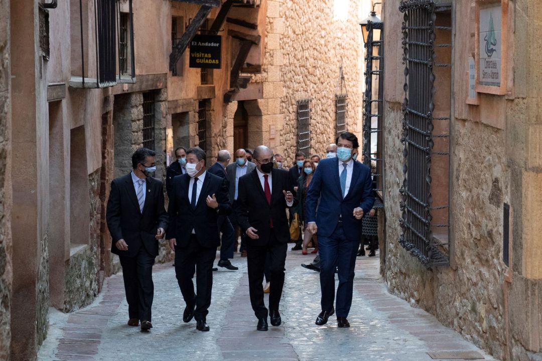 Encuentro de los presidentes de Aragón, Castilla y León y Castilla-La Mancha en Albarracín (Teruel) Encuentro de los presidentes de Aragón, Castilla y León y Castilla-La Mancha en Albarracín (Teruel)