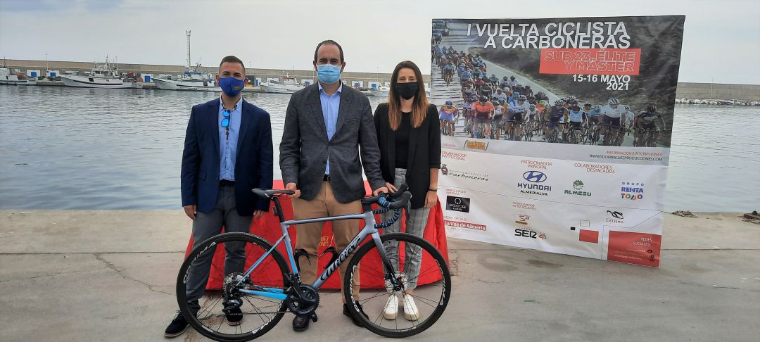 Presentación de la carrera en el Puerto de Carboneras. Presentación de la carrera en el Puerto de Carboneras.