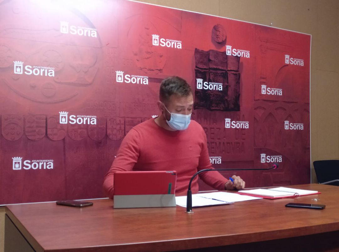 Manu Salvador, concejal de Deportes, en rueda de prensa. Manu Salvador, concejal de Deportes, en rueda de prensa.