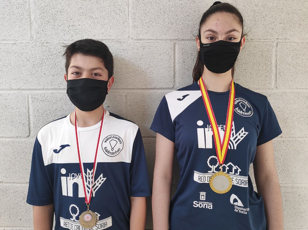 Ian Antón y Carmen Carro, con sus medallas del fin de semana. Ian Antón y Carmen Carro, con sus medallas del fin de semana.