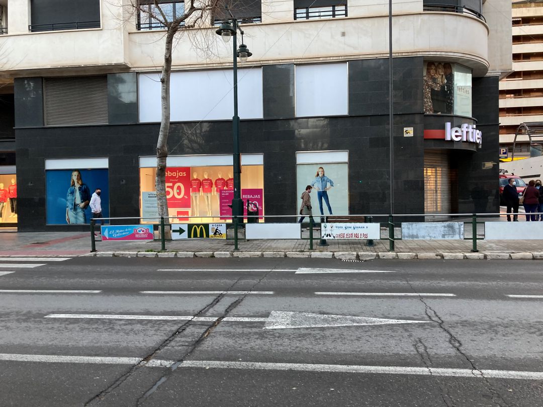 Imagen de archivo de Lefties el dia de su cierre Imagen de archivo de Lefties el dia de su cierre