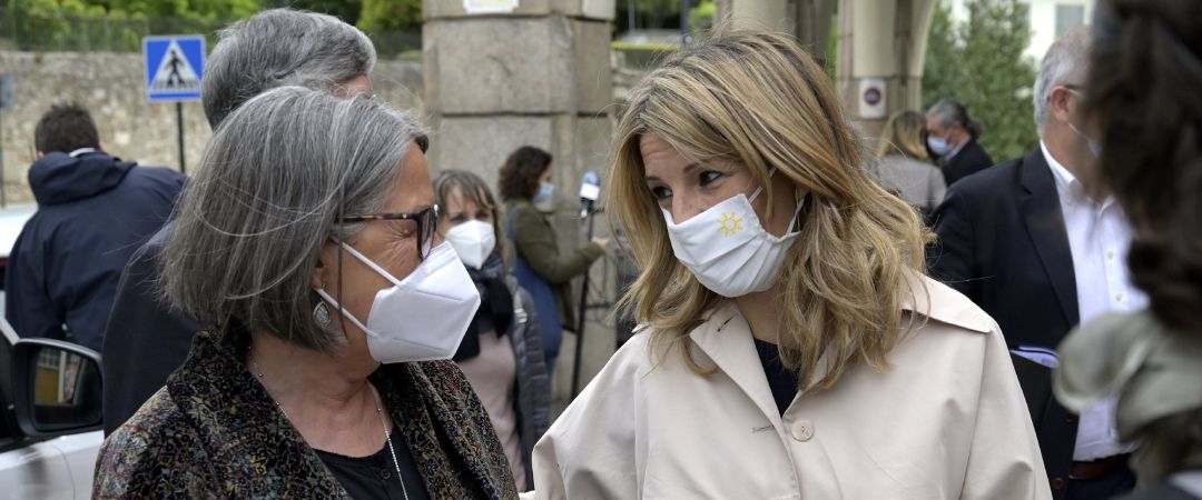 La vicepresidenta tercera y ministra de Trabajo y Economía Social, Yolanda Díaz, a su llegada a la presentación de un libro sobre estabilidad financiera La vicepresidenta tercera y ministra de Trabajo y Economía Social, Yolanda Díaz, a su llegada a la presentación de un libro sobre estabilidad financiera