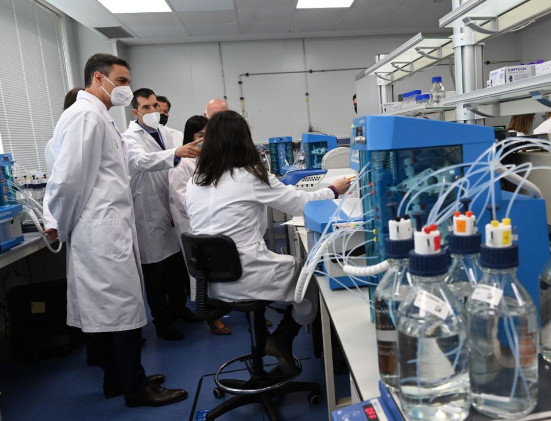 El presidente del Gobierno Pedro Sánchez en su visita a Laboratorios ROVI en Granada El presidente del Gobierno Pedro Sánchez en su visita a Laboratorios ROVI en Granada