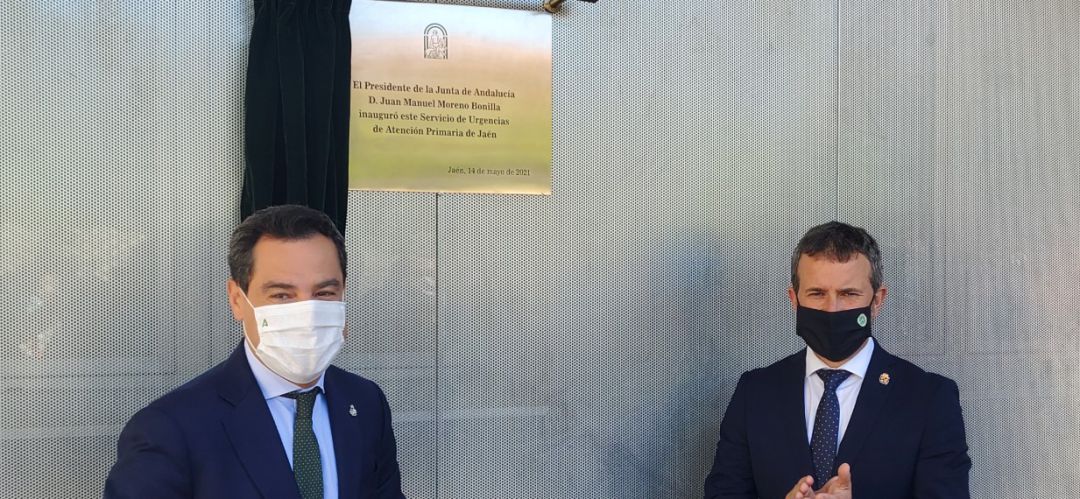 El presidente de la Junta de Andalucía, Juanma Moreno, junto al alcalde de Jaén, Julio Millán, en la inauguración del servicio de Urgencias del centro de salud del Bulevar de Jaén. El presidente de la Junta de Andalucía, Juanma Moreno, junto al alcalde de Jaén, Julio Millán, en la inauguración del servicio de Urgencias del centro de salud del Bulevar de Jaén.