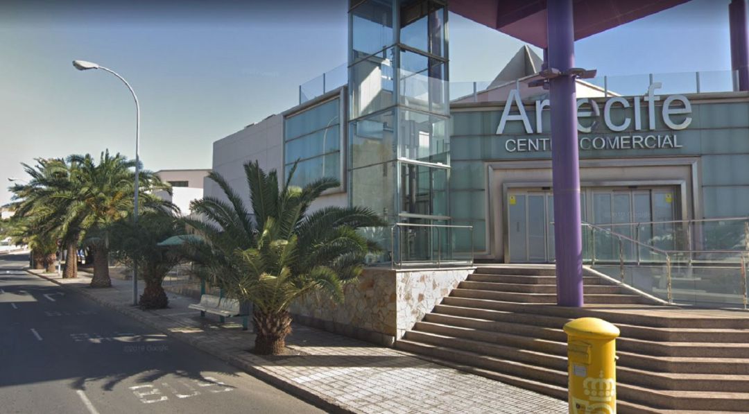 Edificio en el que se encuentra AreaFit Arrecife. Edificio en el que se encuentra AreaFit Arrecife.
