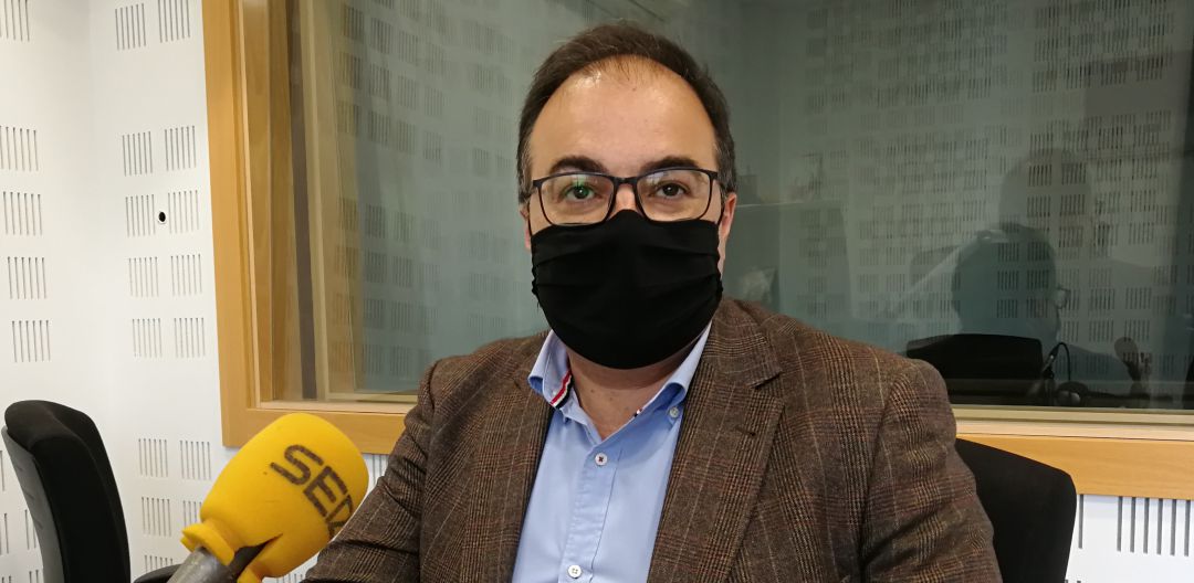 El alcalde de Leganés, Santiago Llorente, ha pasado por los micrófonos de la Cadena SER en el sur de Madrid El alcalde de Leganés, Santiago Llorente, ha pasado por los micrófonos de la Cadena SER en el sur de Madrid