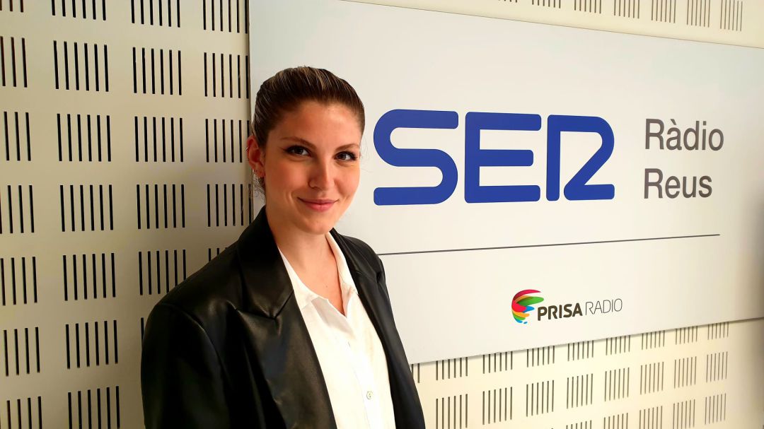 Paola Molet als estudis de Ràdio Reus Paola Molet als estudis de Ràdio Reus
