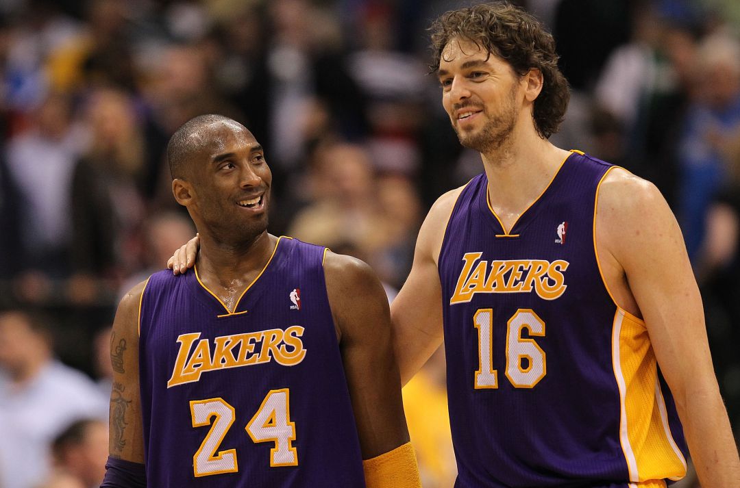 Kobe Bryant y Pau Gasol, de Los Angeles Lakers, en un partido ante el Dallas Mavericks, 2011. Kobe Bryant y Pau Gasol, de Los Angeles Lakers, en un partido ante el Dallas Mavericks, 2011.