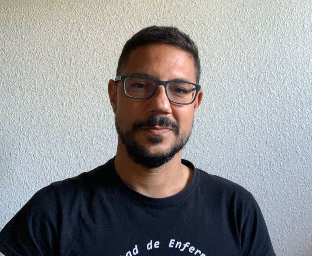 El enfermero Enrique Mirabet ha pasado esta semana por 'A vivir salud' El enfermero Enrique Mirabet ha pasado esta semana por 'A vivir salud'