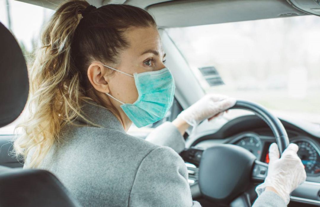 Mujer al volante Mujer al volante