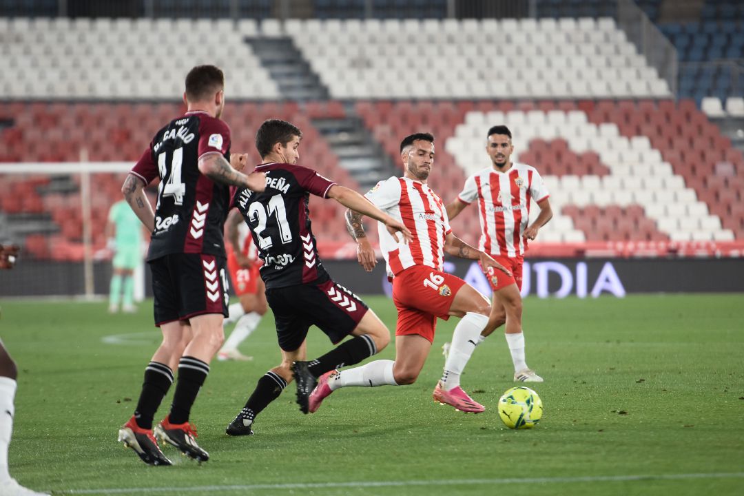 Lazo firmó el gol del empate contra el Albacete. Lazo firmó el gol del empate contra el Albacete.