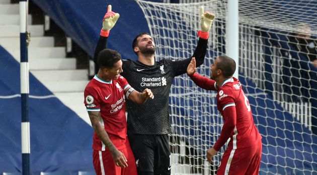 Alisson se acordó de su padre tras marcar el tanto en el descuento. Alisson se acordó de su padre tras marcar el tanto en el descuento.