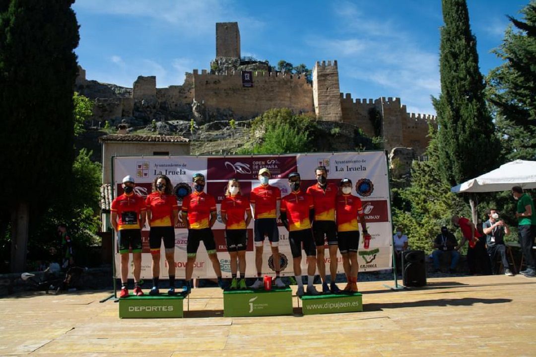 Podium ganadores de la Ultramaratón BTT de La Iruela en el Castillo Podium ganadores de la Ultramaratón BTT de La Iruela en el Castillo