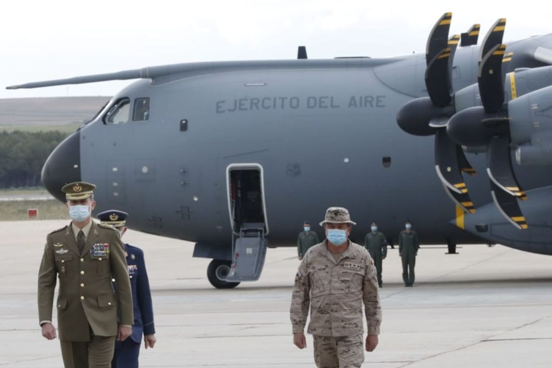 El coronel Alfonso Álvarez, junto al rey Felipe VI. El coronel Alfonso Álvarez, junto al rey Felipe VI.