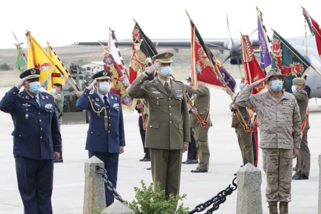 El coronel Alfonso Álvarez, junto al rey Felipe VI. El coronel Alfonso Álvarez, junto al rey Felipe VI.