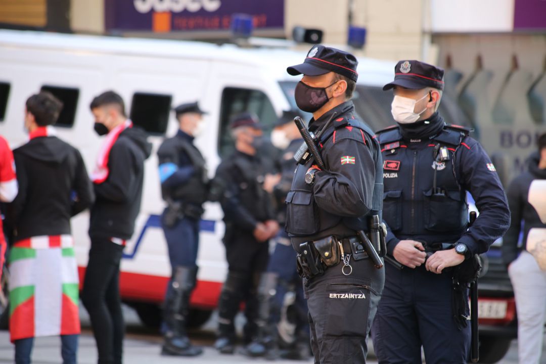 El detenido es un joven de 18 años que ya ha pasado ante el juez. El detenido es un joven de 18 años que ya ha pasado ante el juez.