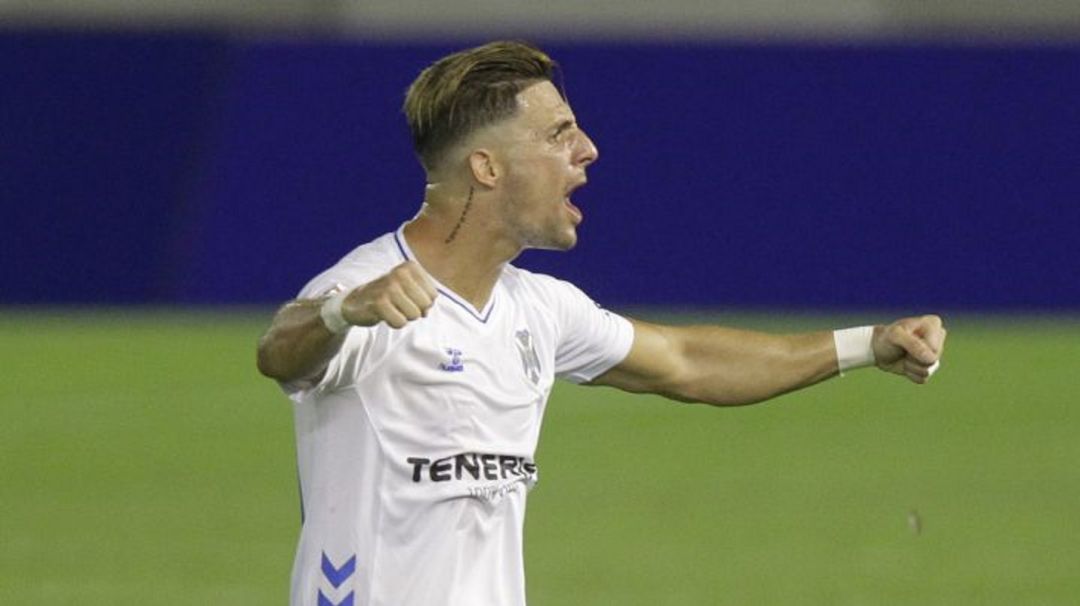 Cordero comunica a Sol que le quiere en el CD Tenerife 2021-22 Cordero comunica a Sol que le quiere en el CD Tenerife 2021-22