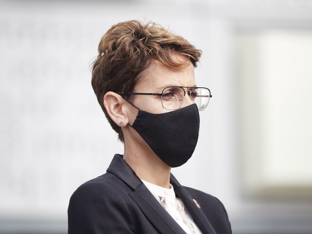 María Chivite, presidenta del Gobierno de Navarra, anuncia que la Comunidad Foral desciende a "riesgo medio" en la pandemia María Chivite, presidenta del Gobierno de Navarra, anuncia que la Comunidad Foral desciende a "riesgo medio" en la pandemia