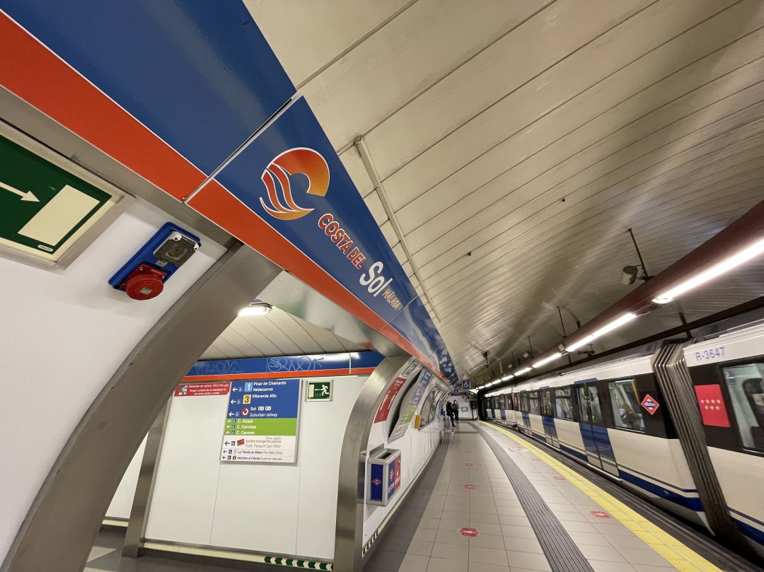 La parada de Sol en Madrid se llama estos días estación 'Costa del Sol' La parada de Sol en Madrid se llama estos días estación 'Costa del Sol'