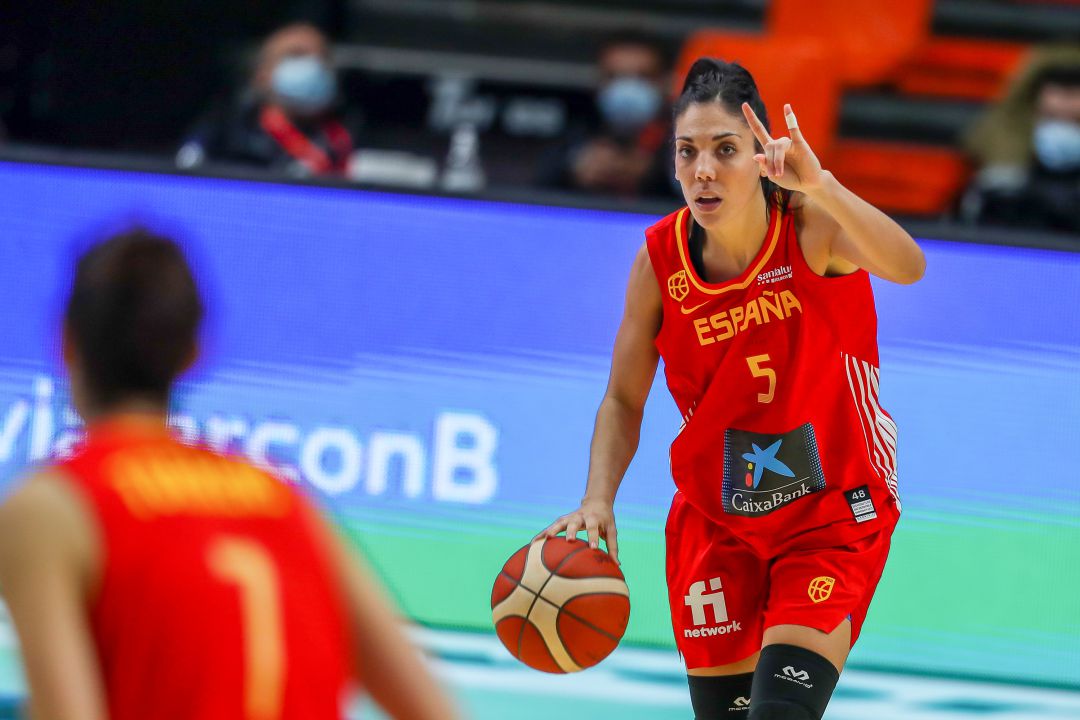 Crisina Ouviña jugando con la selección española Crisina Ouviña jugando con la selección española