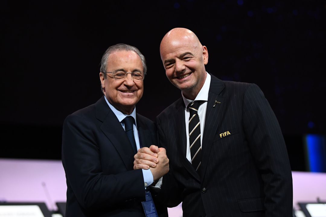Apretón de manos entre Florentino Pérez y Gianni Infantino Apretón de manos entre Florentino Pérez y Gianni Infantino