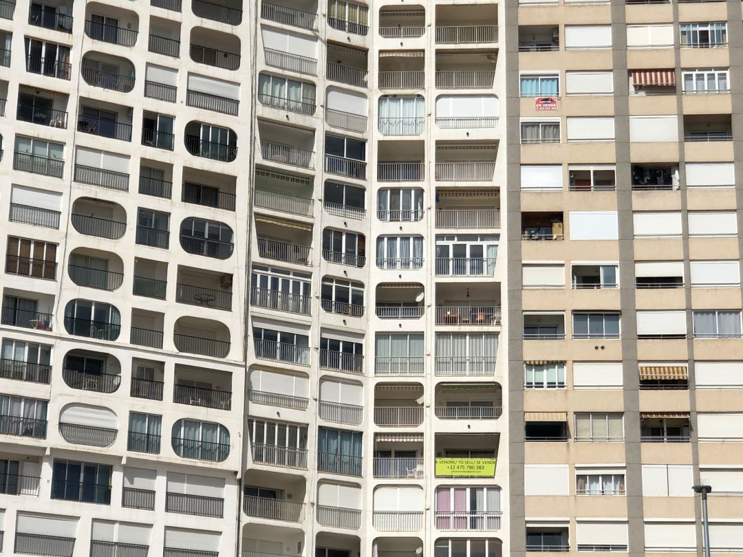 Un bloc de pisos a Empuriabrava Un bloc de pisos a Empuriabrava