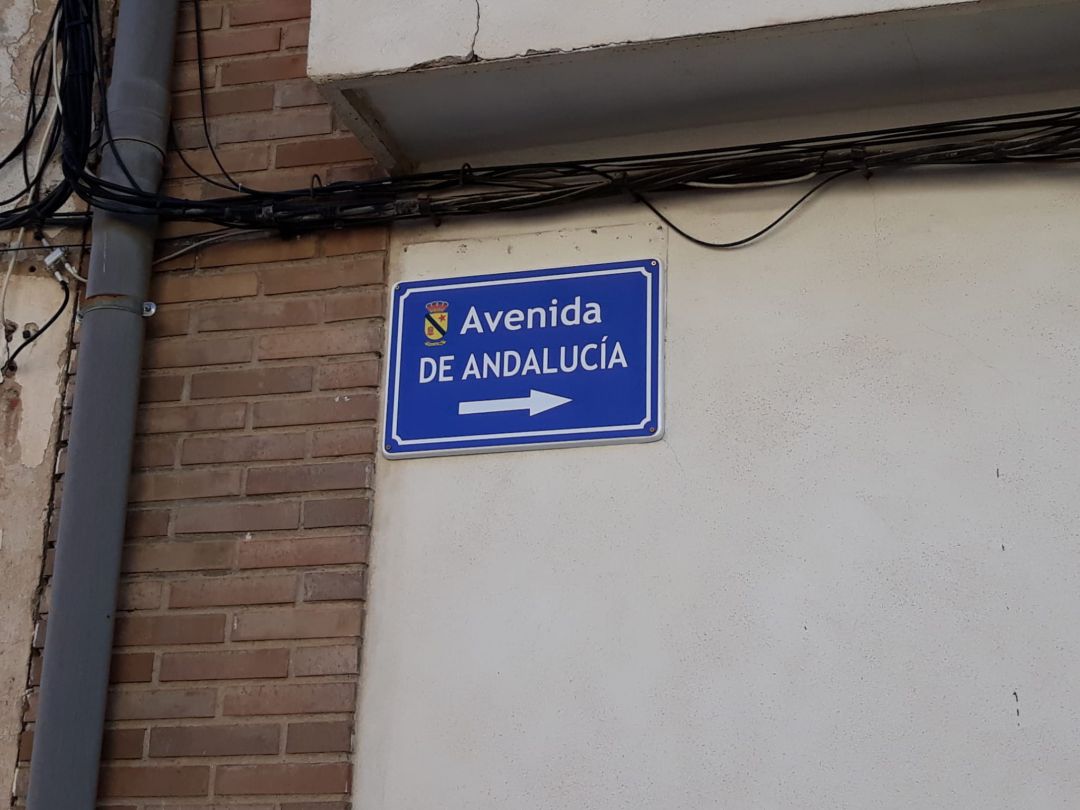 Cartel instalado en la Avda. de Andalucía Cartel instalado en la Avda. de Andalucía