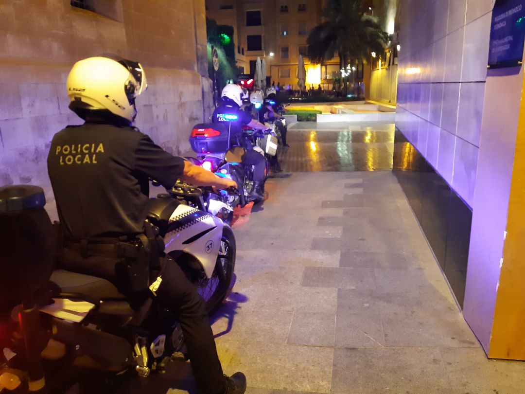 Agentes de la Policía Local Agentes de la Policía Local