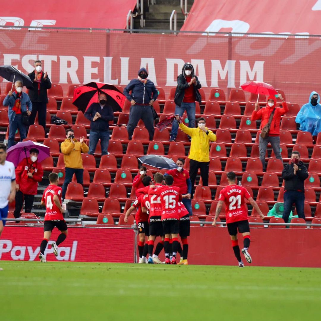 Celebración de gol de Real Mallorca ante el Zaragoza en Son Moix. Celebración de gol de Real Mallorca ante el Zaragoza en Son Moix.
