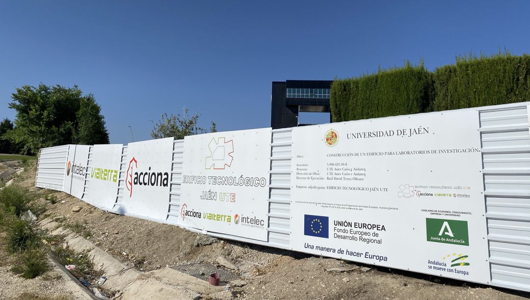 Obras del edifico que albergará los Centros de Investigación y Transferencia Empresarial de la Universidad de Jaén. Obras del edifico que albergará los Centros de Investigación y Transferencia Empresarial de la Universidad de Jaén.
