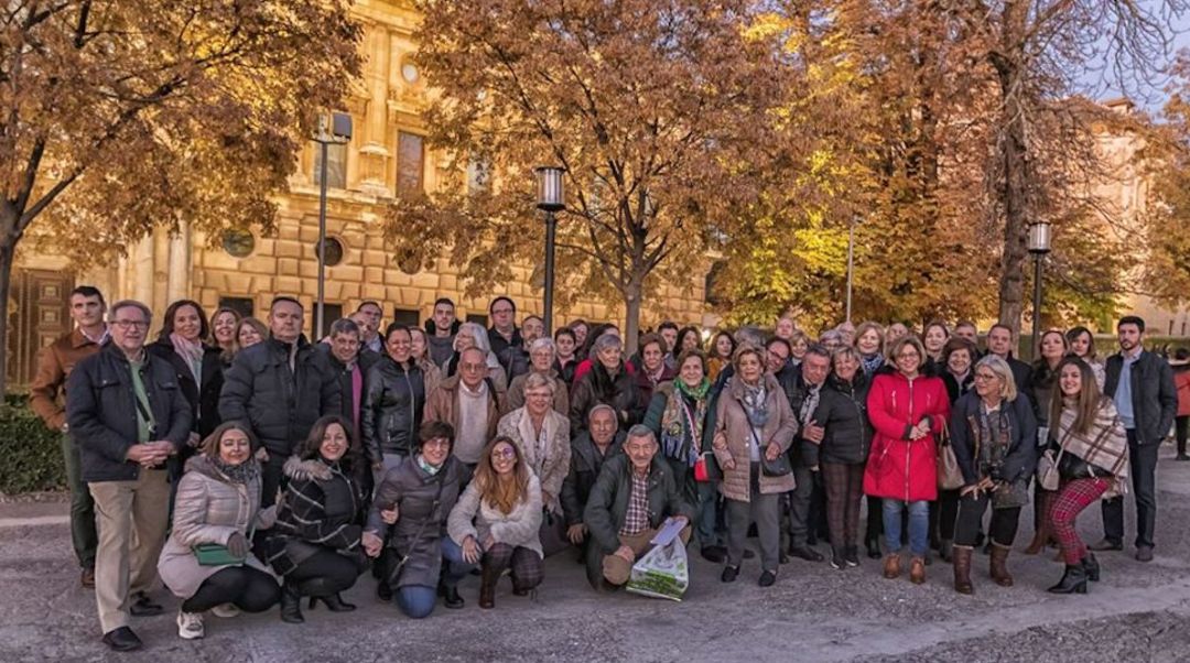 Socios de la Asociación 'Loma del Royo' durante una visita que realizaron a Granada a finales de 2019. Socios de la Asociación 'Loma del Royo' durante una visita que realizaron a Granada a finales de 2019.