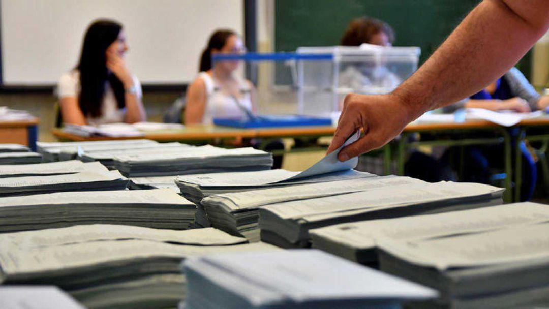 Una mesa electoral en las elecciones municipales de mayo de 2019 Una mesa electoral en las elecciones municipales de mayo de 2019
