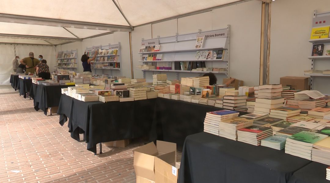 Plaça del Llibre en Gandia Plaça del Llibre en Gandia