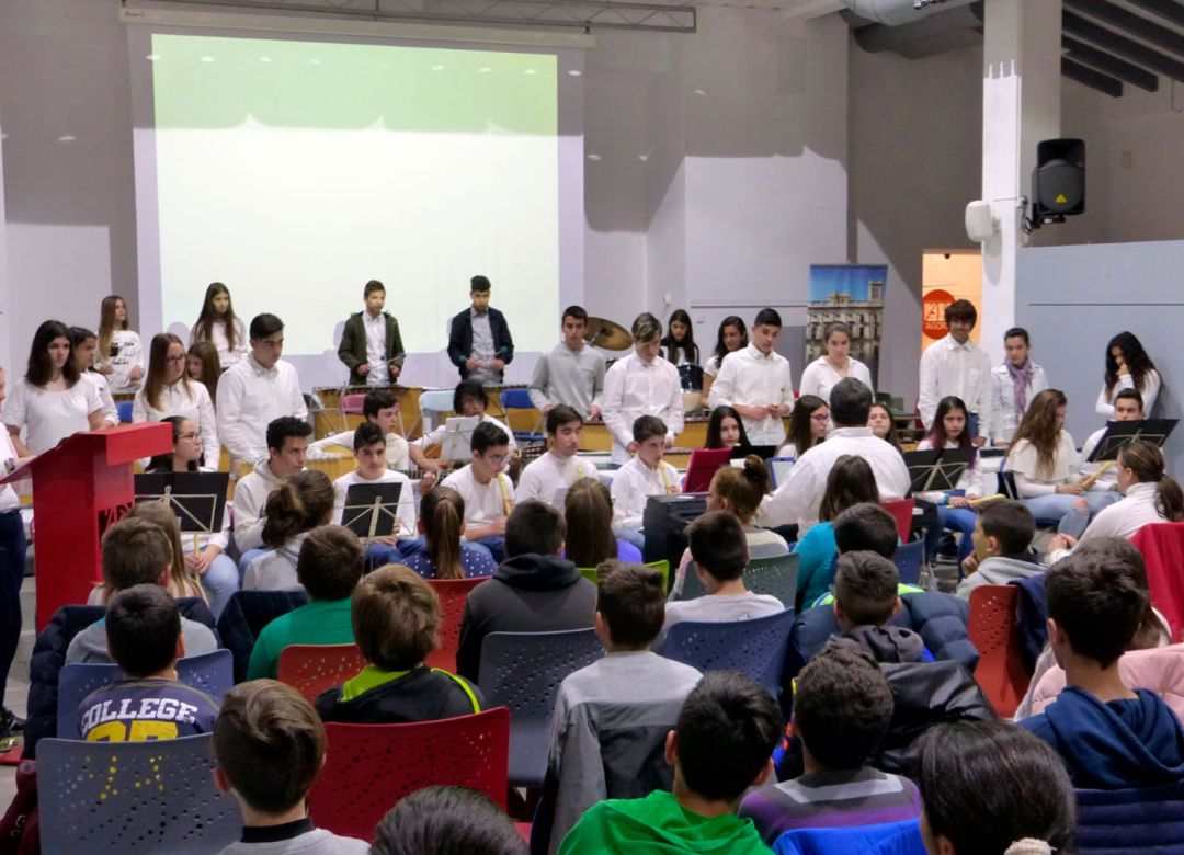 Concierto realizado en 2018 en la Sala Àgora, en una actividad organizada por el IES Andreu Sempere con motivo de 'Músicas del Holocausto' Concierto realizado en 2018 en la Sala Àgora, en una actividad organizada por el IES Andreu Sempere con motivo de 'Músicas del Holocausto'