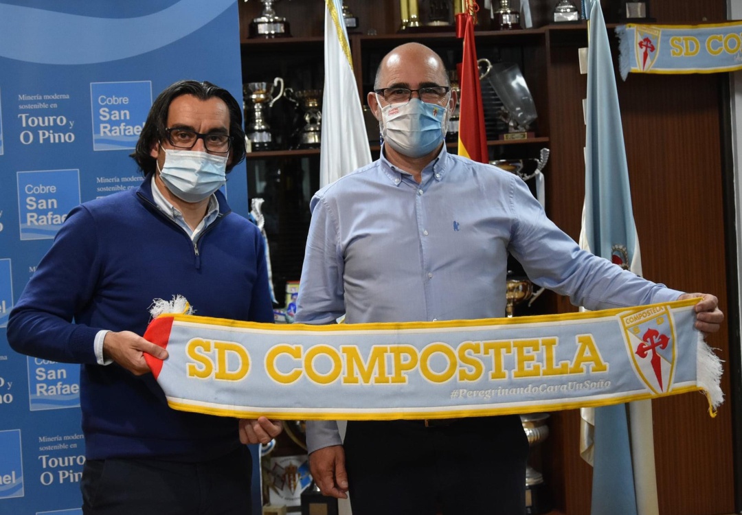 Rodri Veiga y Antonio Quinteiro posan en el Salón de Trofeos del Club Rodri Veiga y Antonio Quinteiro posan en el Salón de Trofeos del Club