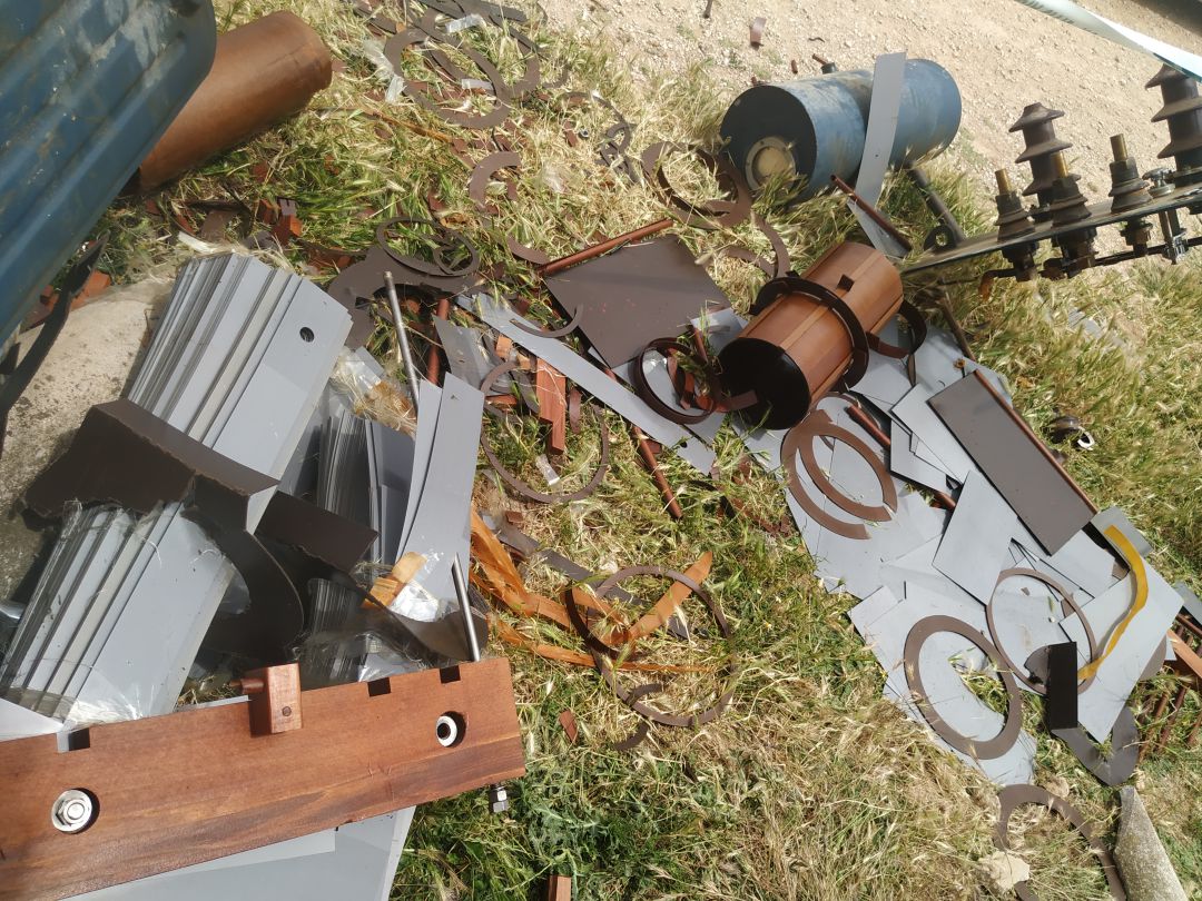 Los delincuentes entraros a la explotación y sacaron los transformadores eléctricos de los grupos de dos sociedades agrarias Los delincuentes entraros a la explotación y sacaron los transformadores eléctricos de los grupos de dos sociedades agrarias