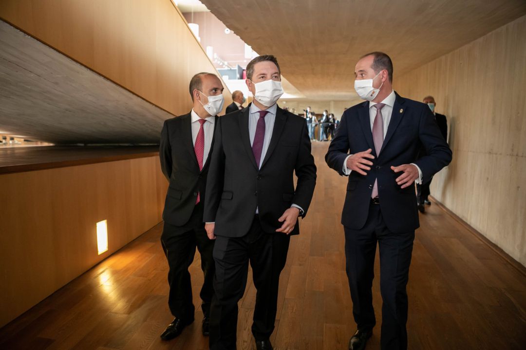 El presidente de Castilla-La Mancha, Emiliano García-Page, preside el acto institucional celebrado con motivo del Día de la Región en Guadalajara.
El presidente de Castilla-La Mancha, Emiliano García-Page, preside el acto institucional celebrado con motivo del Día de la Región en Guadalajara.