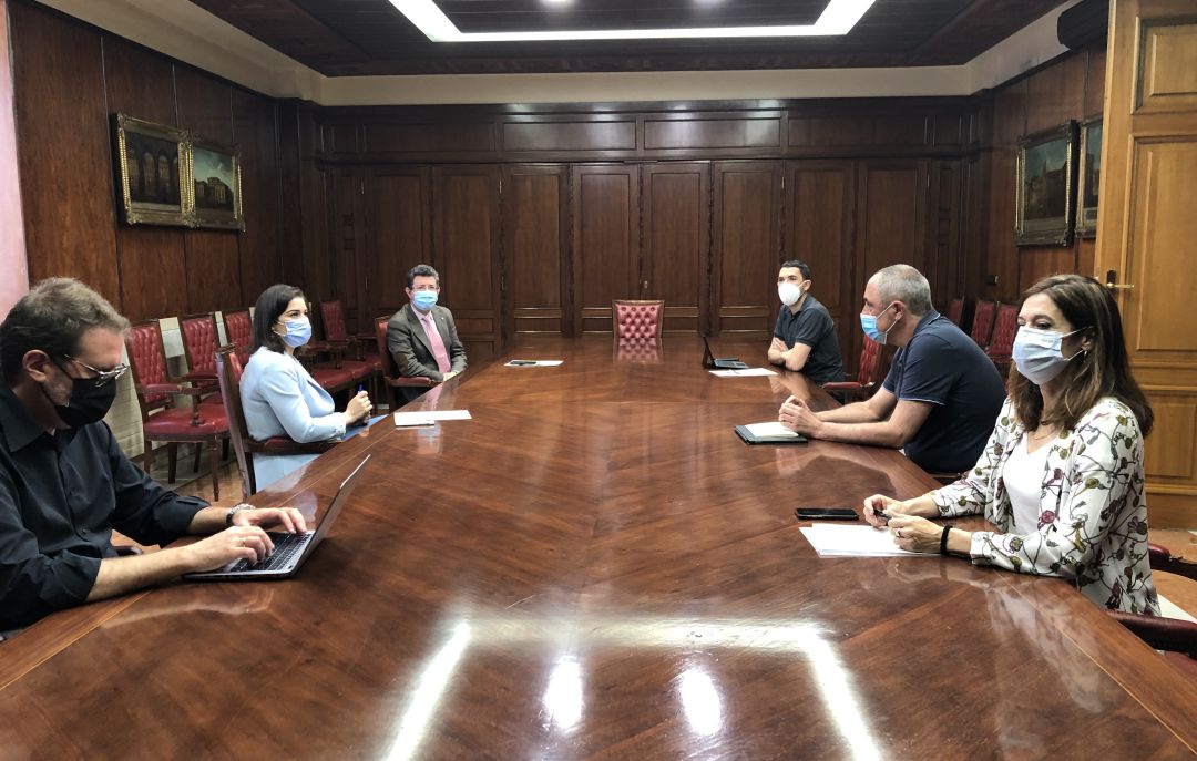 Junta de Portavoces del Ayuntamiento de Vitoria Junta de Portavoces del Ayuntamiento de Vitoria